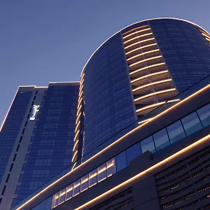 Radisson Blu Hotel, Waterfront דובאי
